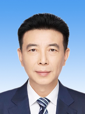 陳贄，男，漢族，1965年10月生，研究生學歷，中共黨員，現任人民日報社編委委員、海外版編輯部總編輯。